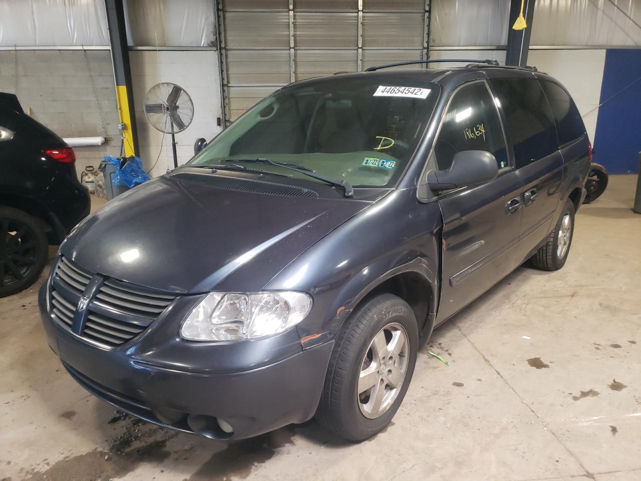 Zdjęcie 2 z aukcji – 2007 DODGE GRAND CARA z VIN 2D4GP44L87R113252