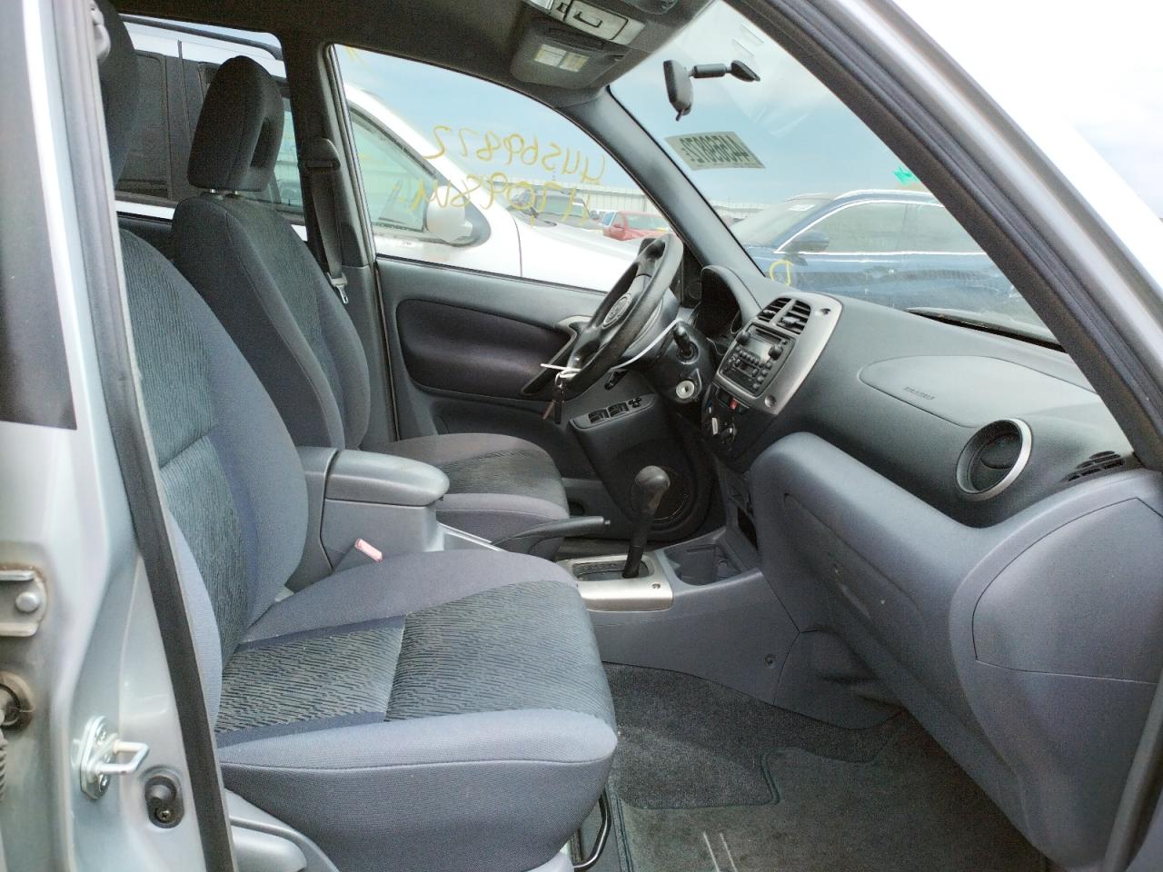 Photo 5 from auction – 2001 TOYOTA RAV4 with VIN JTEGH20V910038225