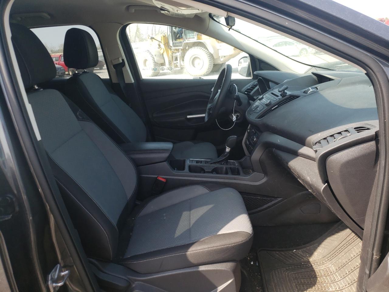 Photo 5 from auction – 2017 FORD ESCAPE SE with VIN 1FMCU0GD3HUA29468