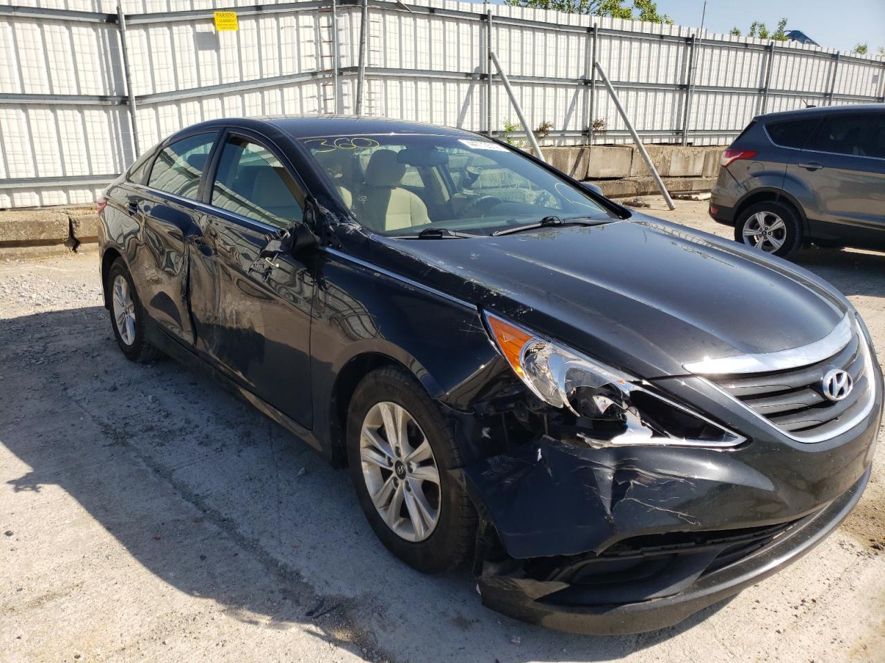 Photo 9 from auction – 2014 HYUNDAI SONATA GLS with VIN 5NPEB4AC6EH886335