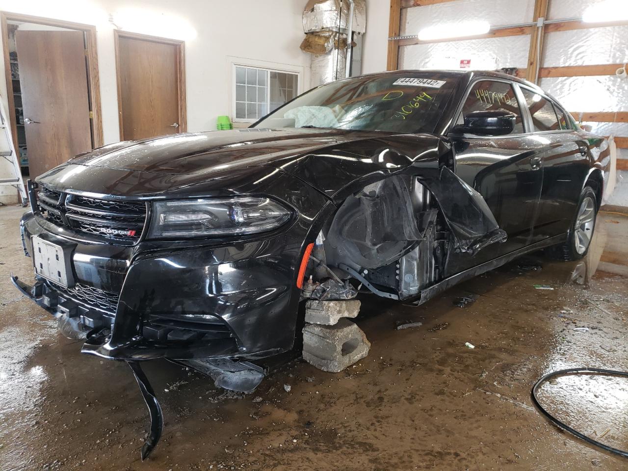 Photo 2 from auction – 2016 DODGE CHARGER SX with VIN 2C3CDXHG6GH310644