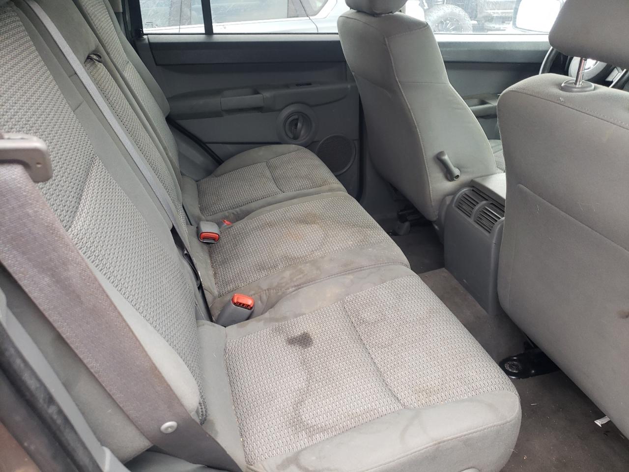 Photo 6 from auction – 2007 JEEP COMMANDER with VIN 1J8HG48K87C647758