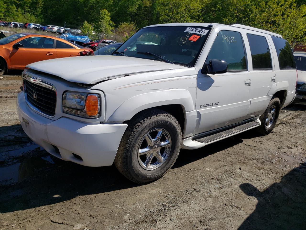 Photo 2 from auction – 2000 CADILLAC ESCALADE L with VIN 1GYEK63R1YR221900