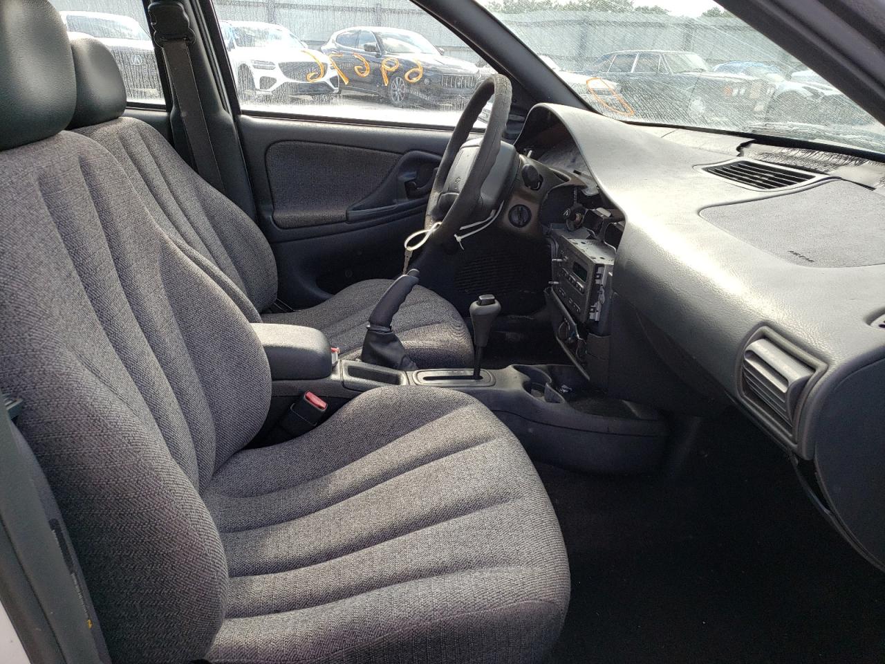 Photo 5 from auction – 2000 CHEVROLET CAVALIER with VIN 1G1JC5240Y7342116