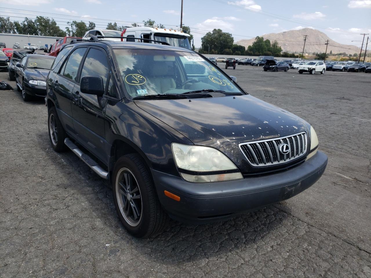 LEXUS RX 300 2002 with VIN JTJHF10U220246705 - Photo from auction