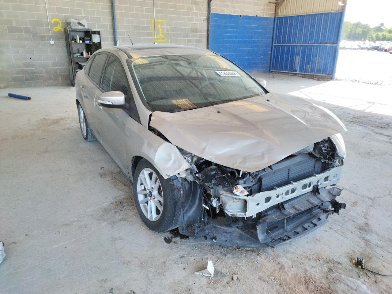 FORD FOCUS SE 2016 with VIN 1FADP3F2XGL265949 - Photo from auction