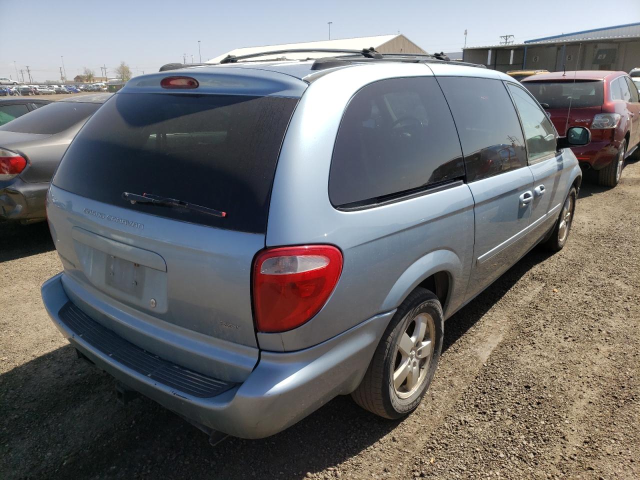 Photo 4 from auction – 2005 DODGE CARAVAN with VIN 2D4GP44L85R488538