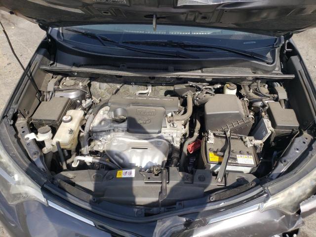 Photo 7 from auction – 2017 TOYOTA RAV4 LE with VIN JTMZFREV8HJ704855