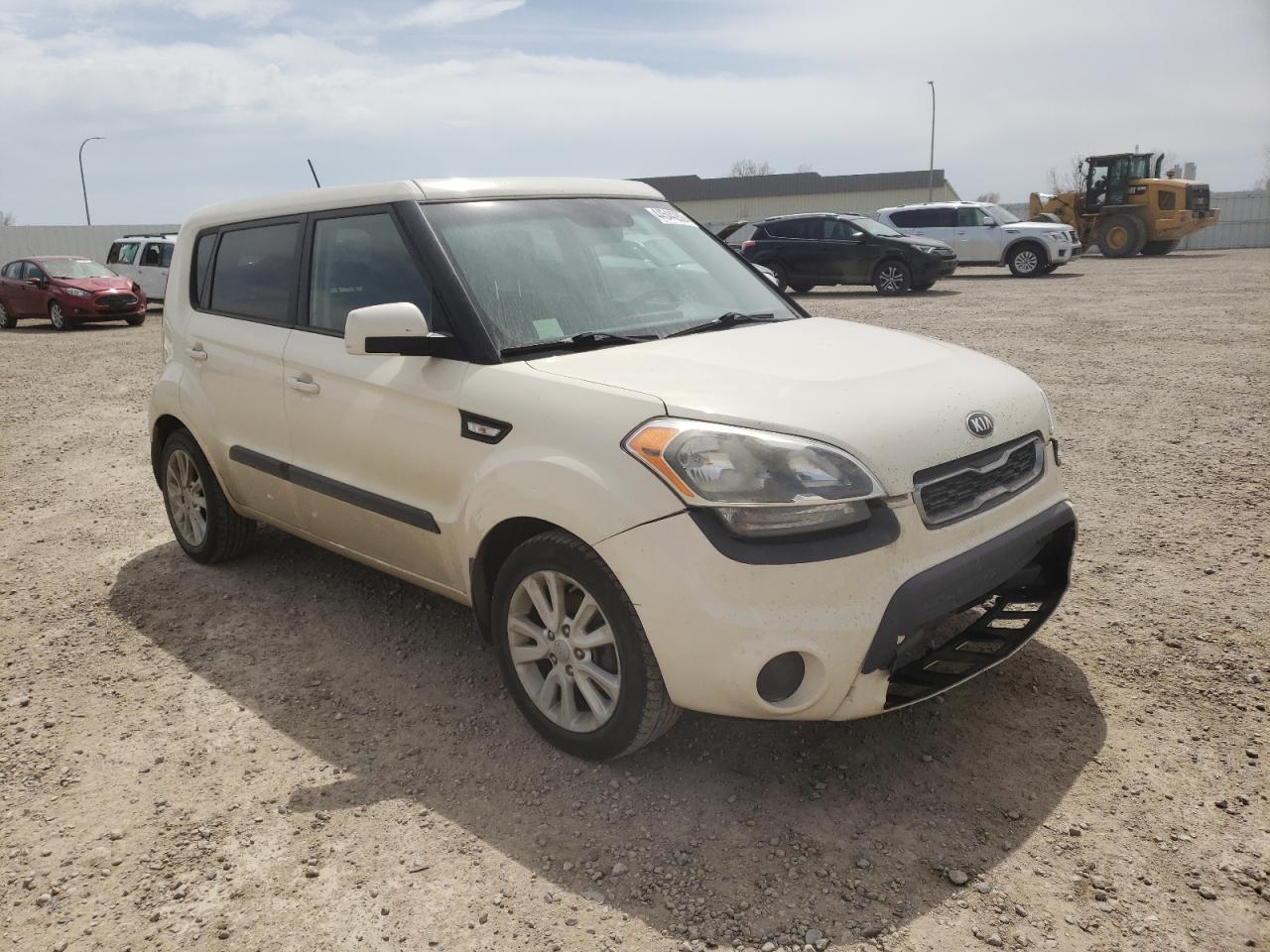 KIA SOUL 2013 with VIN KNDJT2A58D7581598 - Photo from auction