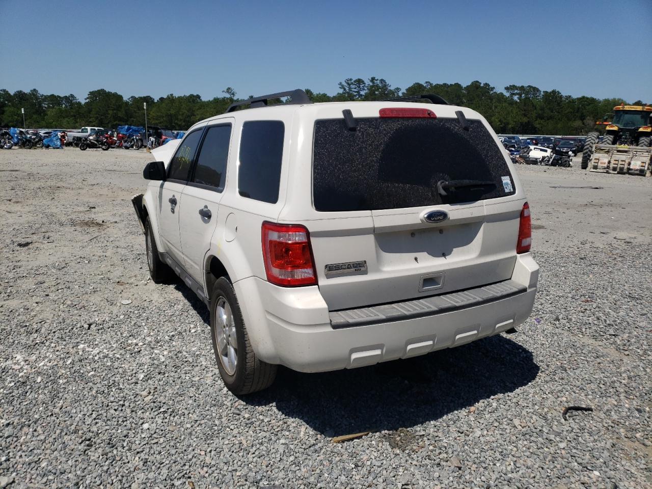 Photo 3 from auction – 2011 FORD ESCAPE XLT with VIN 1FMCU9D72BKA30892