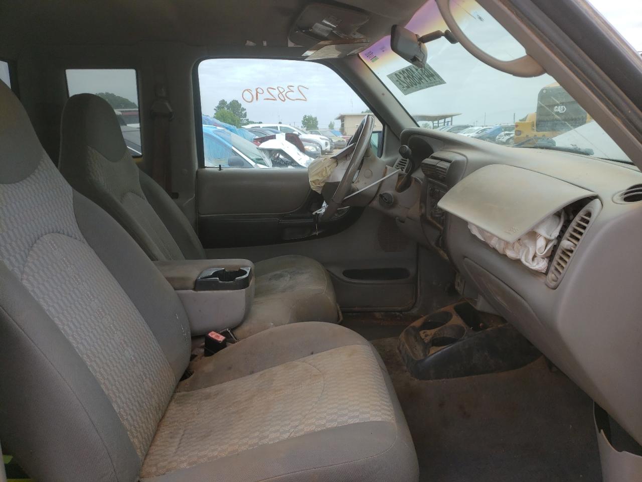 Photo 5 from auction – 2002 MAZDA B3000 CAB with VIN 4F4YR16U02TM07379