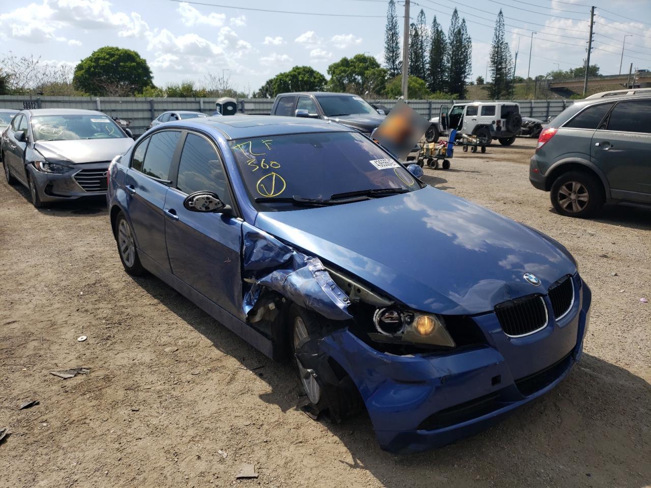 BMW 328 I 2007 مع رقم تعريف المركبة WBAVA37517NL14482 - صورة من المزاد