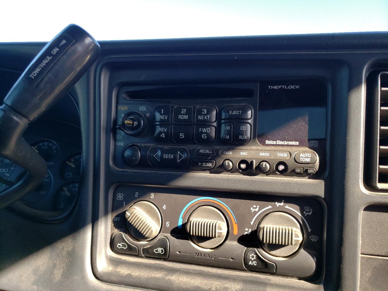 Photo 9 from auction – 2002 CHEVROLET SILVERADO with VIN 2GCEC19V721115283