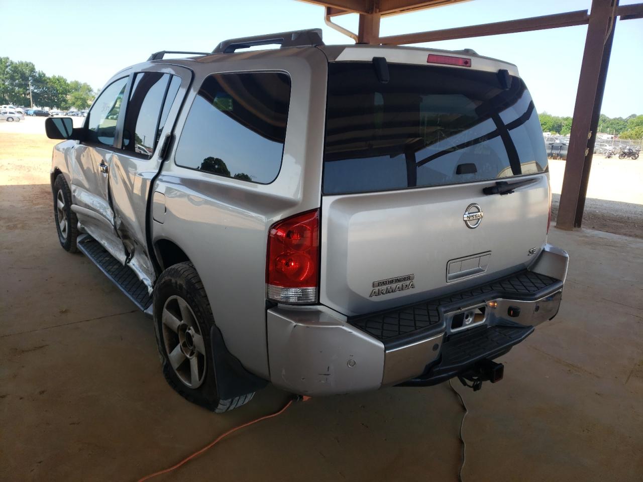 Photo 3 from auction – 2004 NISSAN ARMADA SE with VIN 5N1AA08A24N744217