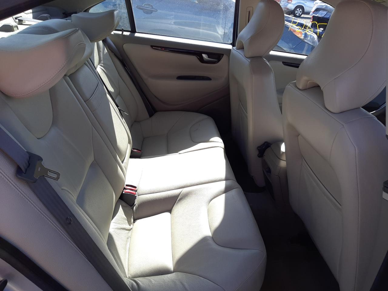 Photo 6 from auction – 2002 VOLVO S60 2.5T with VIN YV1RH58D922175126