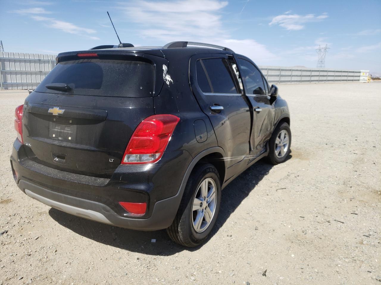 Photo 4 from auction – 2017 CHEVROLET TRAX 1LT with VIN 3GNCJLSB5HL268171