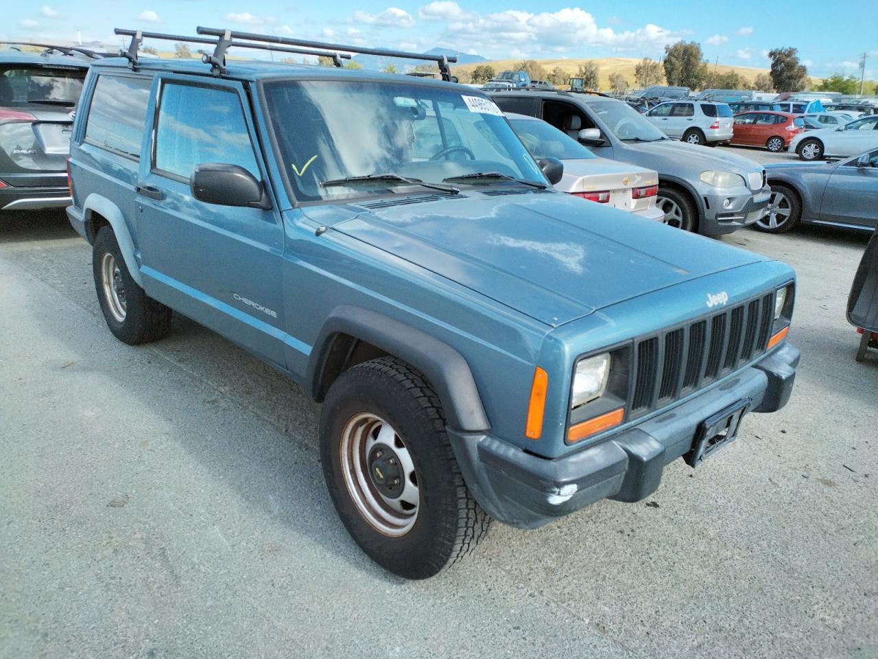JEEP CHEROKEE S 1997 with VIN 1J4FT27S8VL540183 - Photo from auction