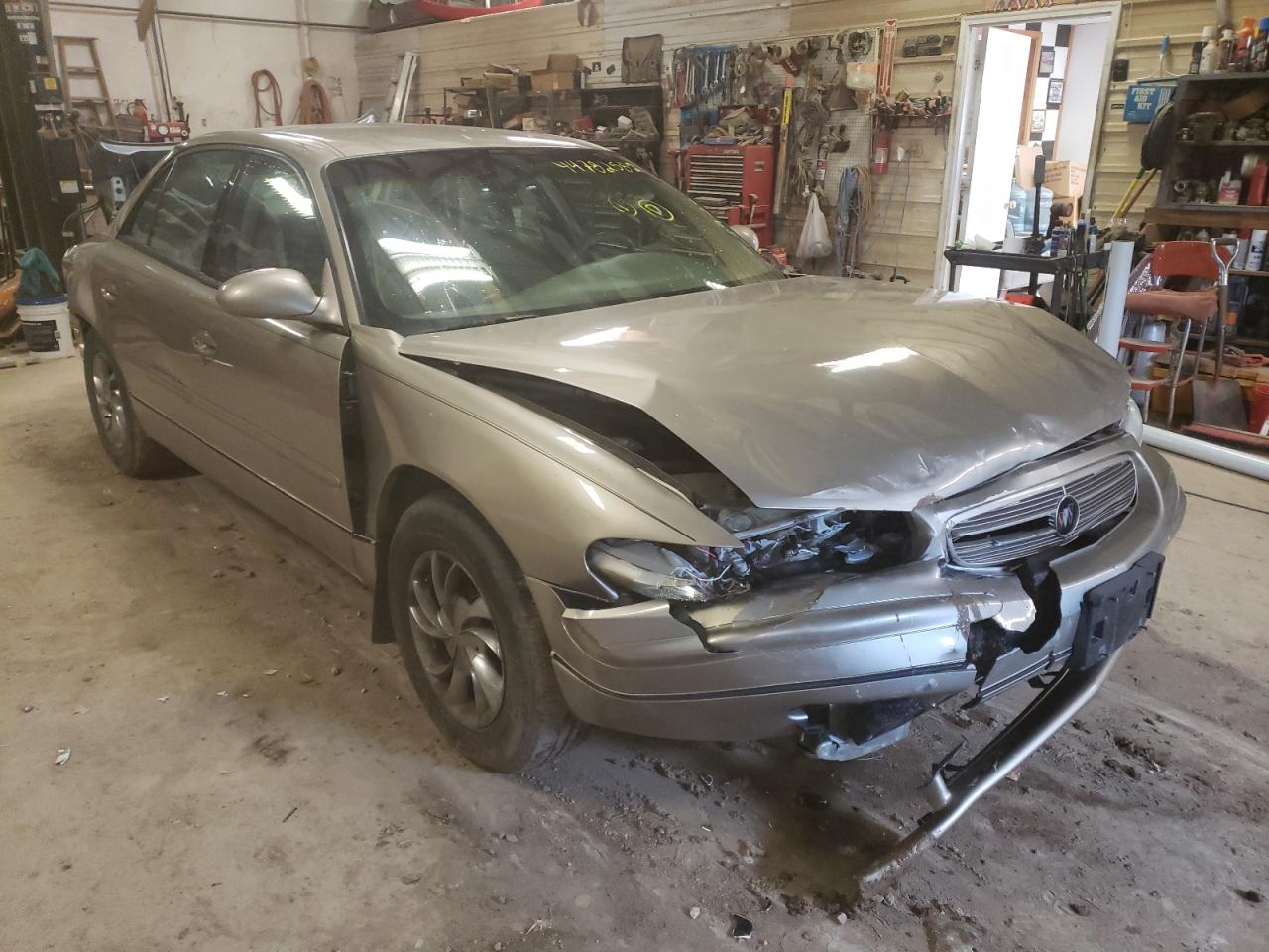 BUICK REGAL 2002 with VIN 2G4WB52K821148982 - Photo from auction