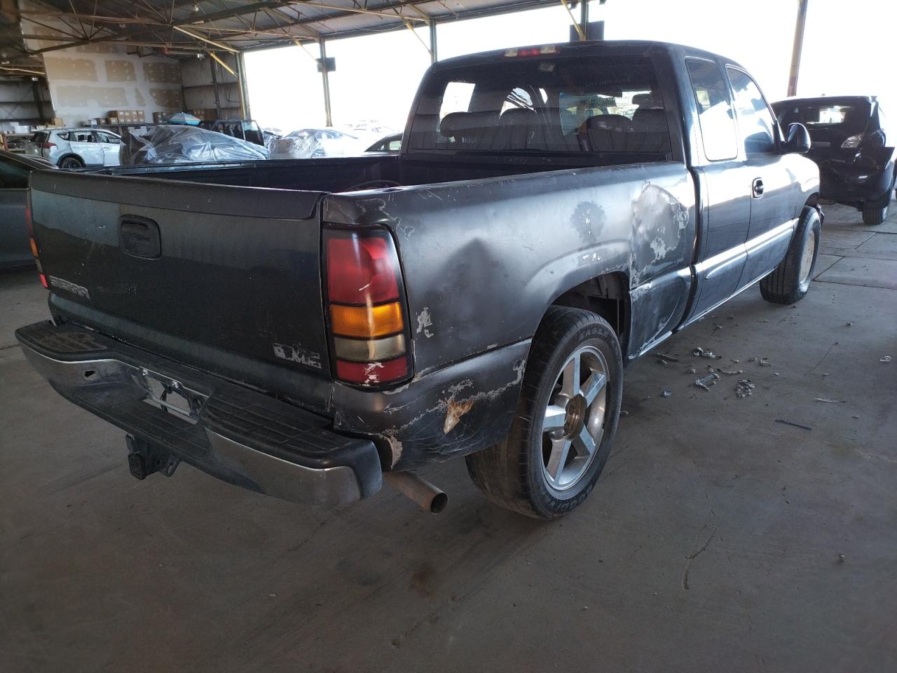 Photo 17 from auction – 2004 GMC NEW SIERRA with VIN 2GTEC19V541227471