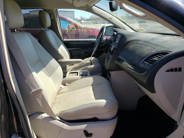 Photo 5 from auction – 2014 CHRYSLER TOWN & COU with VIN 2C4RC1CG1ER232861