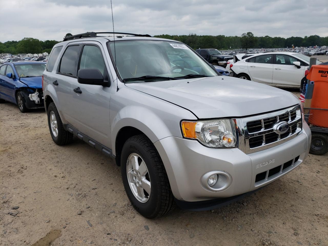 FORD ESCAPE XLT 2011 مع رقم تعريف المركبة 1FMCU0DG7BKC70368 - صورة من المزاد