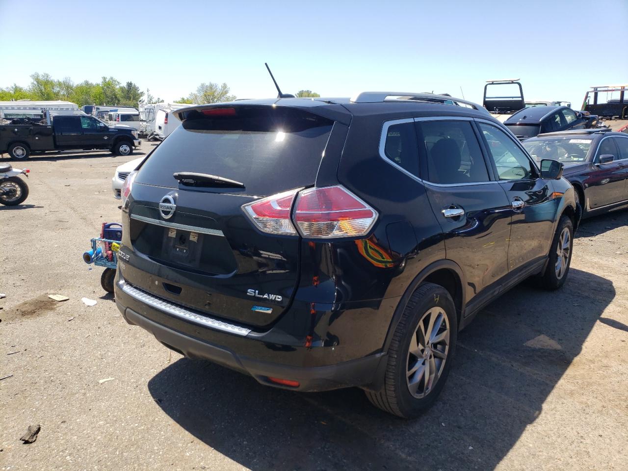 Photo 4 from auction – 2014 NISSAN ROGUE S with VIN 5N1AT2MV0EC863802