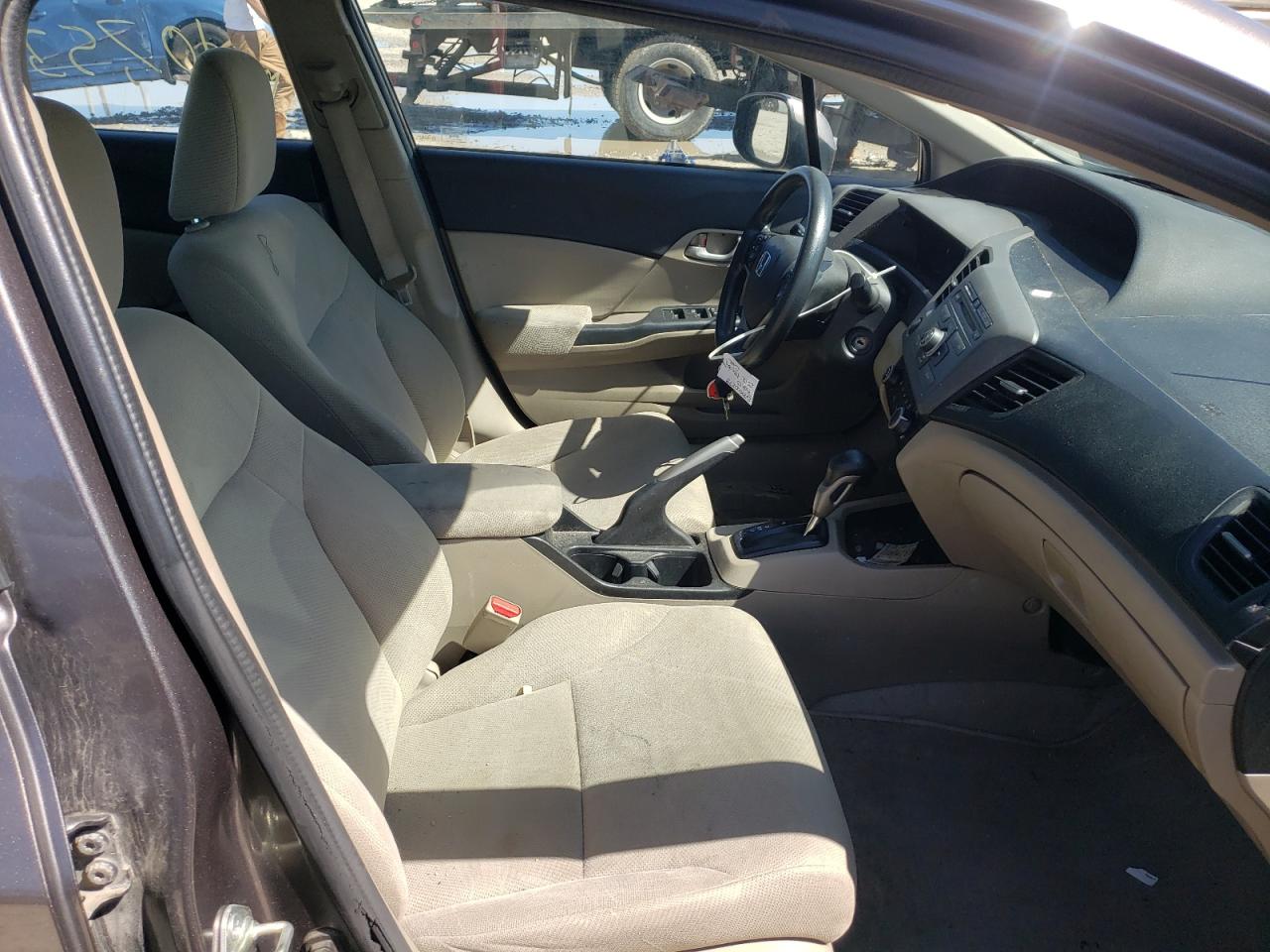 Zdjęcie 5 z aukcji – 2012 HONDA CIVIC LX z VIN 19XFB2F52CE105315