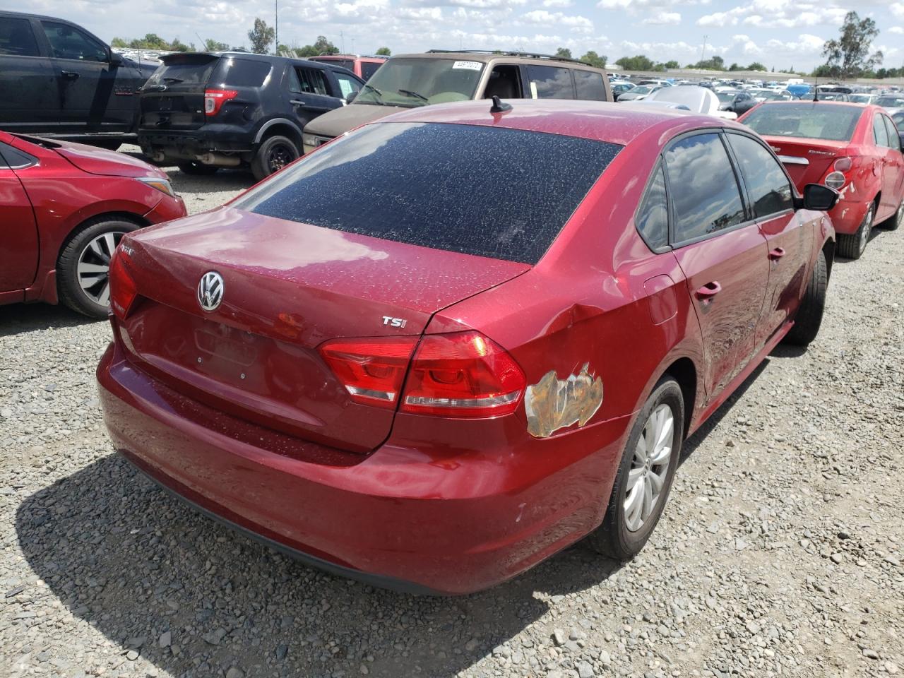 Photo 4 from auction – 2015 VOLKSWAGEN PASSAT S with VIN 1VWAT7A30FC089554