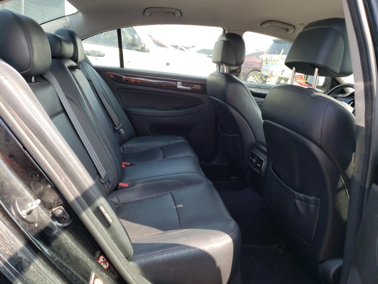 Photo 6 from auction – 2012 HYUNDAI GENESIS 3. with VIN KMHGC4DD0CU203330