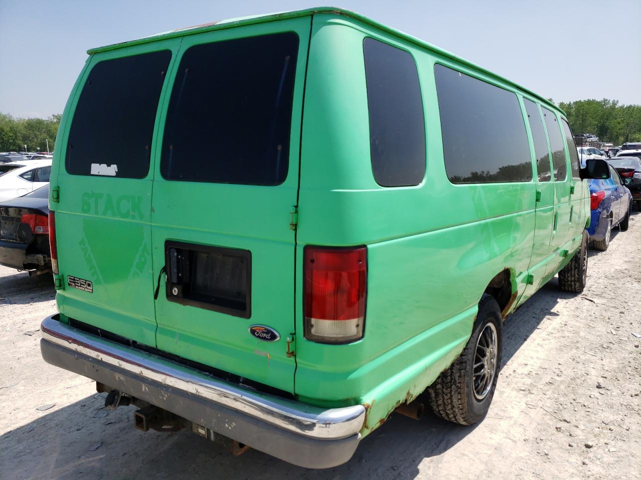Photo 4 from auction – 2002 FORD ECONOLINE with VIN 1FBSS31LX2HB46833