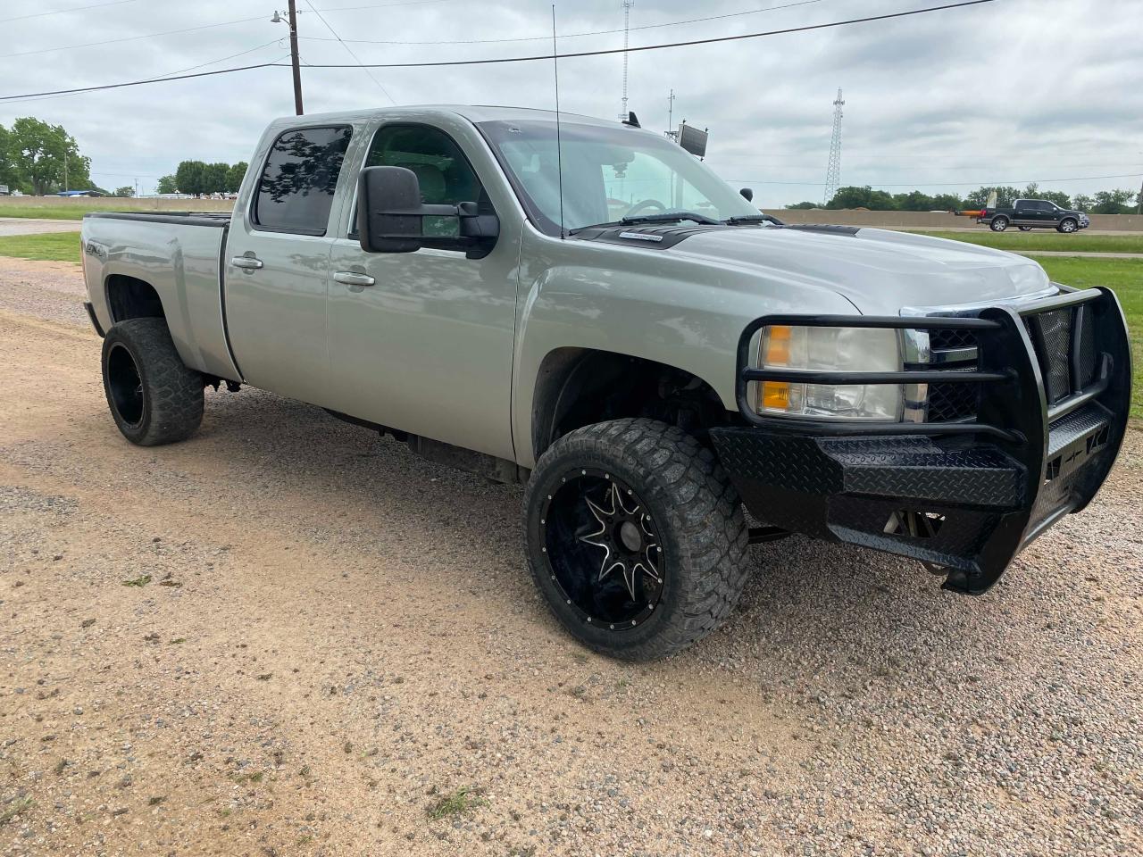 CHEVROLET SILVERADO 2011 with VIN 1GC1KYC88BF126444 - Photo from auction
