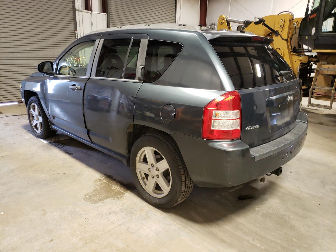 Photo 3 from auction – 2007 JEEP COMPASS with VIN 1J8FF47W87D129853