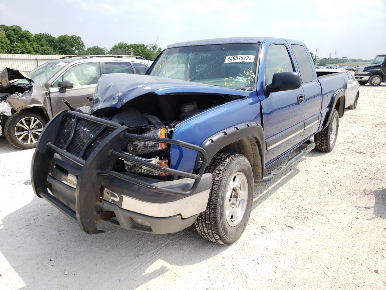 Photo 2 from auction – 2003 CHEVROLET SILVERADO with VIN 2GCEC19T831160538