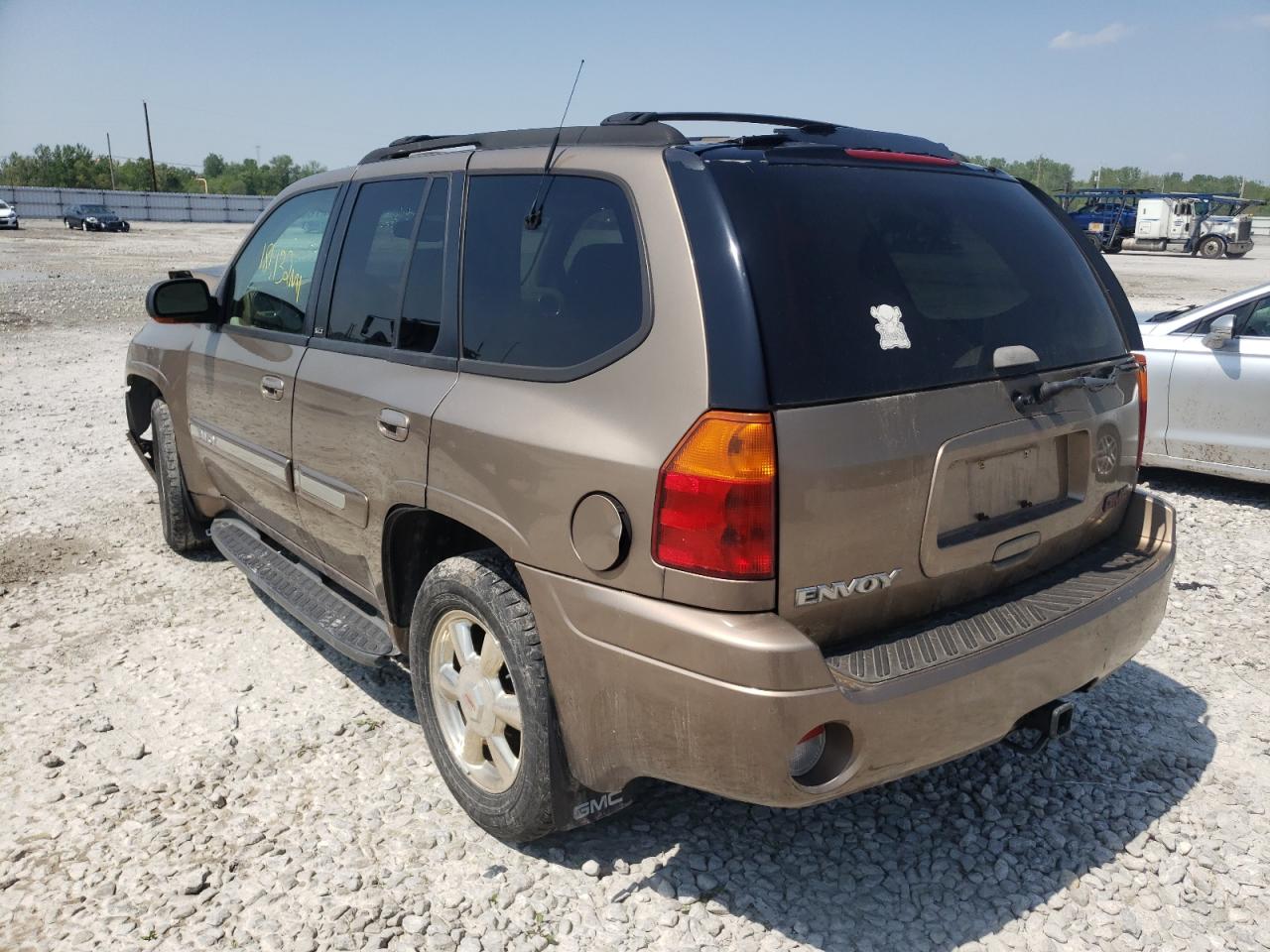 Photo 3 from auction – 2002 GMC ENVOY with VIN 1GKDT13S722262587