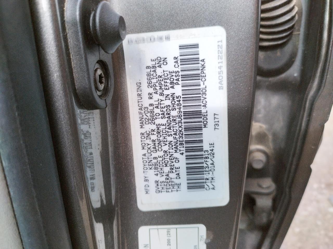 Photo 10 from auction – 2003 TOYOTA CAMRY LE with VIN 4T1BE32KX3U694845