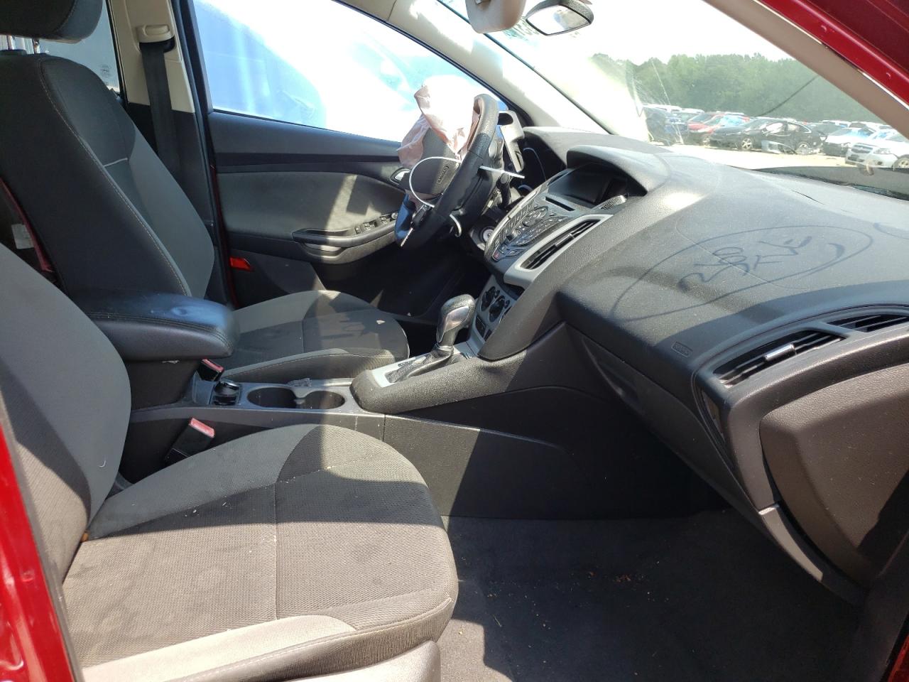 Photo 5 from auction – 2013 FORD FOCUS SE with VIN 1FADP3F29DL258406
