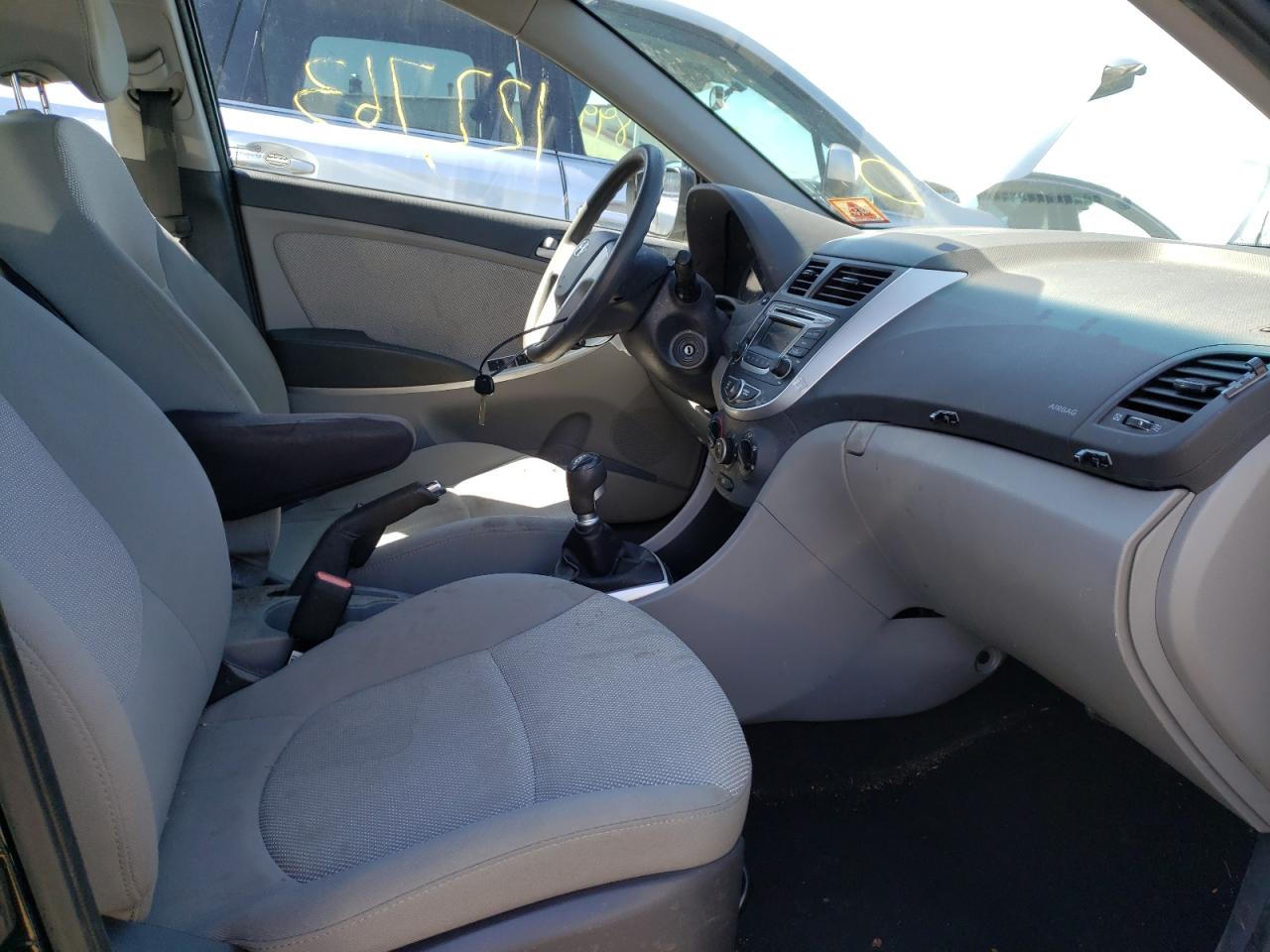 Photo 5 from auction – 2014 HYUNDAI ACCENT GLS with VIN KMHCT5AE0EU168552