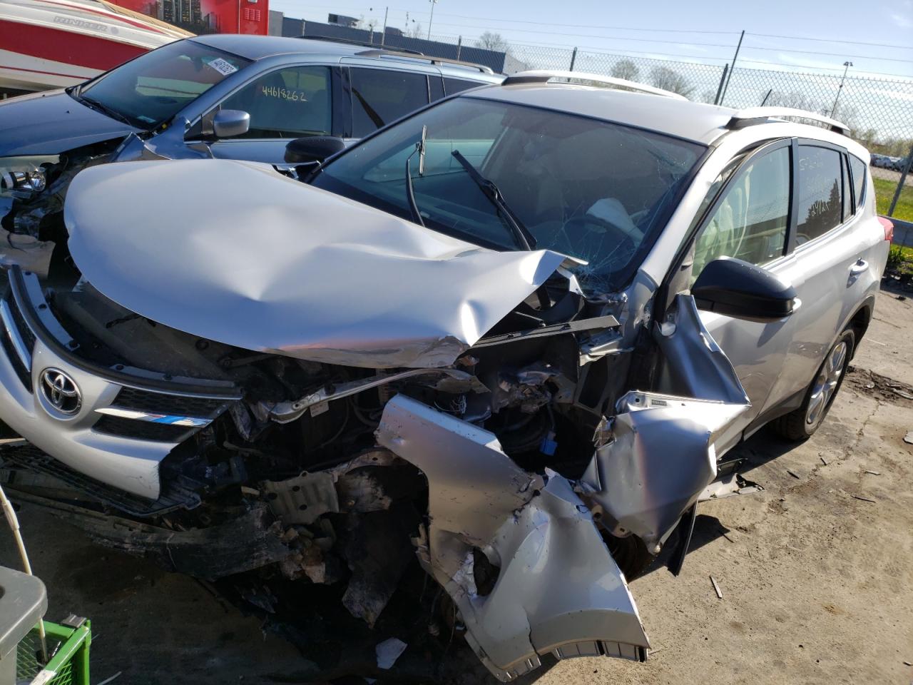Photo 2 from auction – 2013 TOYOTA RAV4 LE with VIN JTMBFREV7D5002482