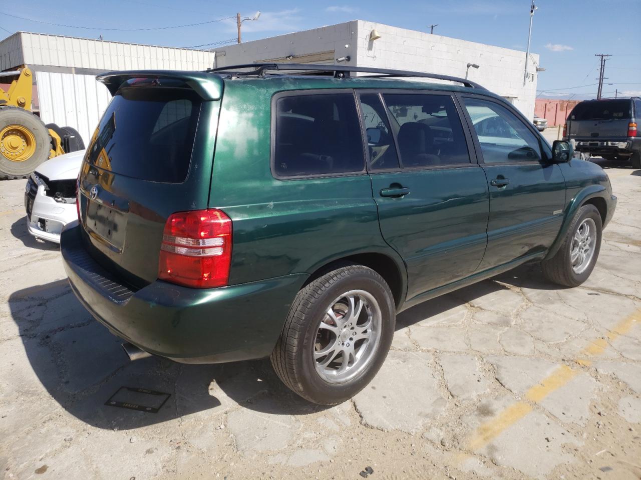 Photo 4 from auction – 2002 TOYOTA HIGHLANDER with VIN JTEGD21A020027073