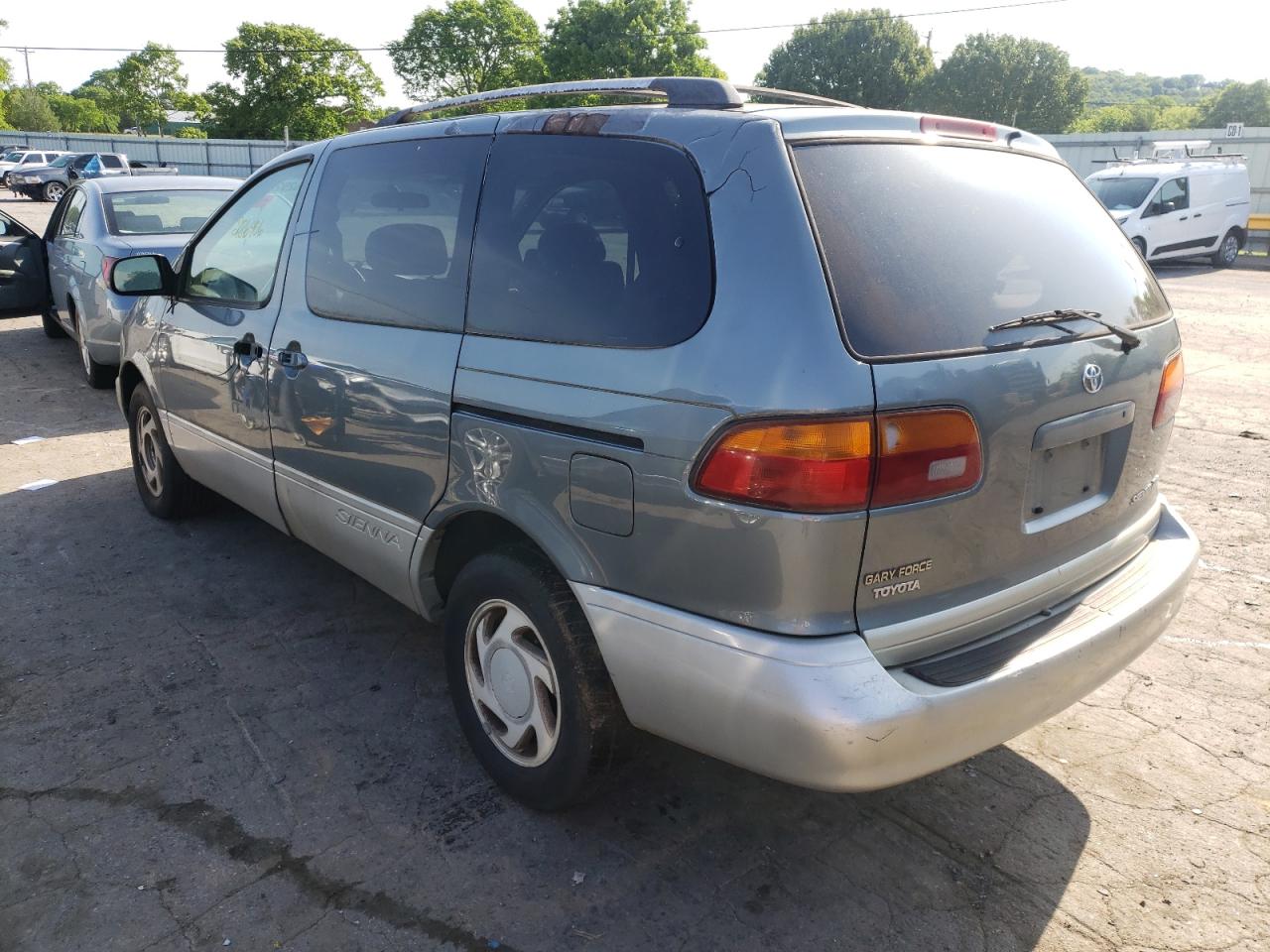 Photo 3 from auction – 2000 TOYOTA SIENNA LE with VIN 4T3ZF13C1YU254549