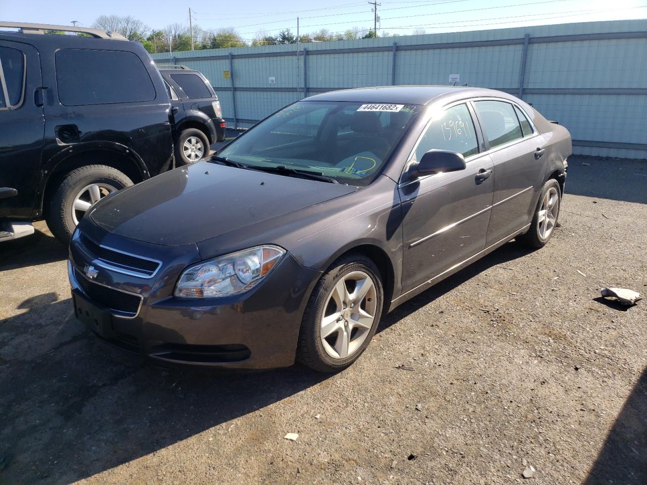 Photo 2 from auction – 2011 CHEVROLET MALIBU LS with VIN 1G1ZB5E1XBF210579