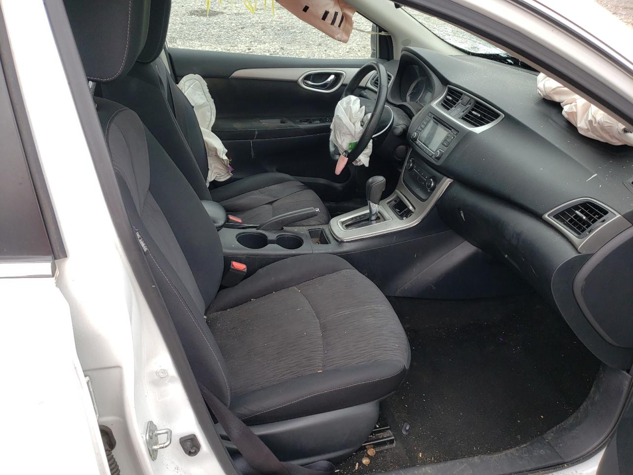 Photo 5 from auction – 2015 NISSAN SENTRA S with VIN 3N1AB7AP4FL672807