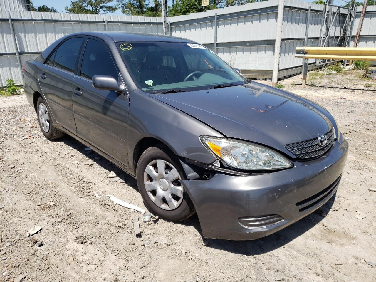 TOYOTA CAMRY LE 2002 with VIN 4T1BE32K52U510586 - Photo from auction