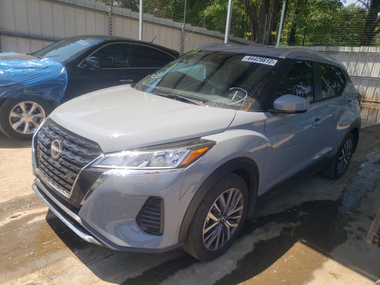 Photo 2 from auction – 2022 NISSAN KICKS with VIN 3N1CP5CV1NL481127