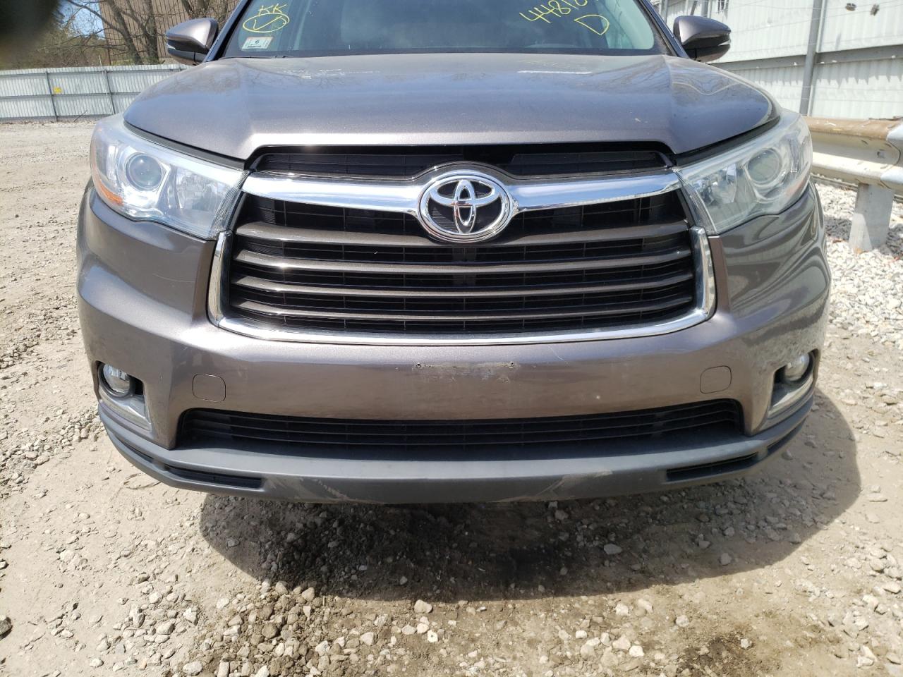 Photo 9 from auction – 2015 TOYOTA HIGHLANDER with VIN 5TDDKRFHXFS117507