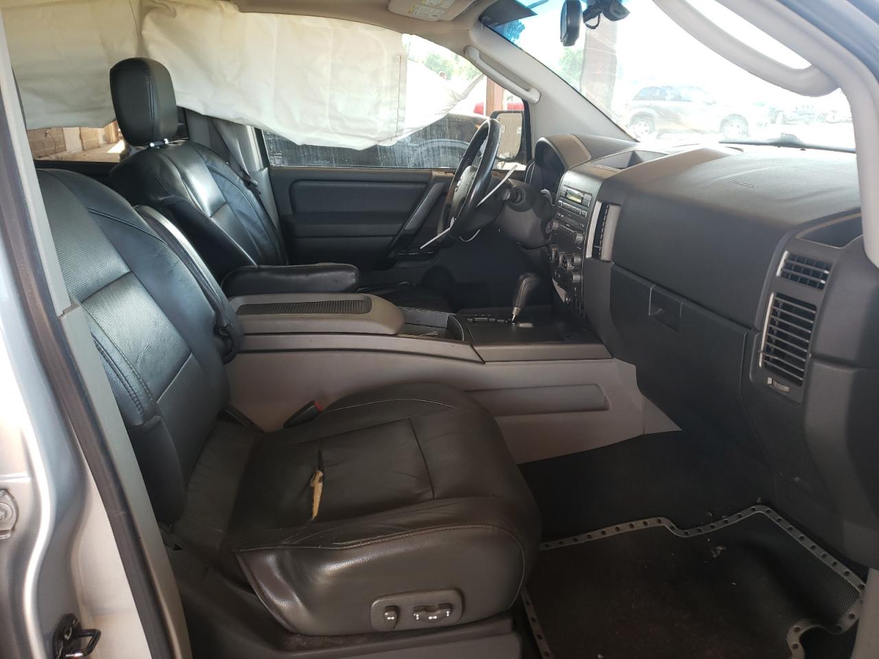 Photo 5 from auction – 2004 NISSAN ARMADA SE with VIN 5N1AA08A24N744217