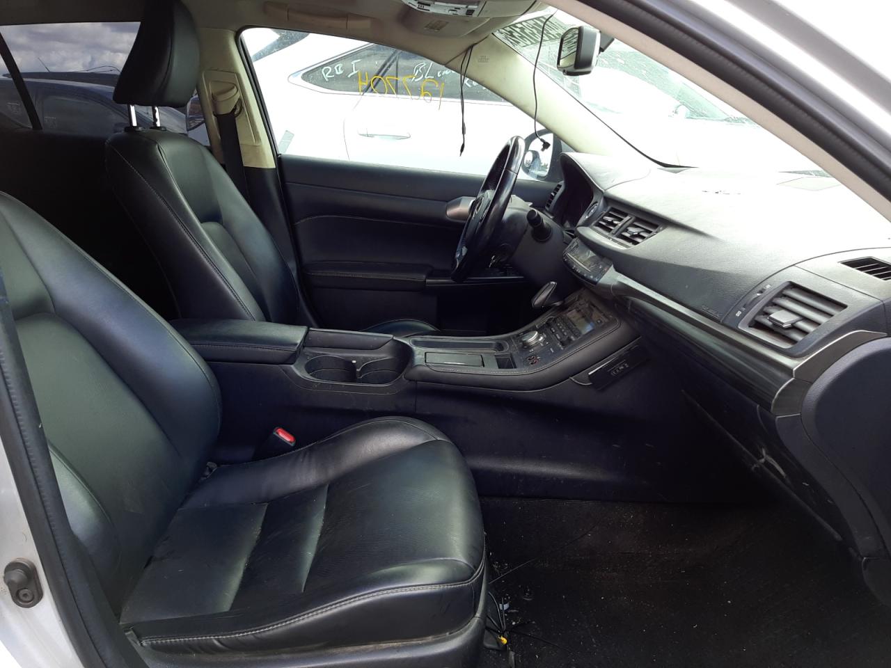 Photo 5 from auction – 2016 LEXUS CT 200 with VIN JTHKD5BHXG2269763