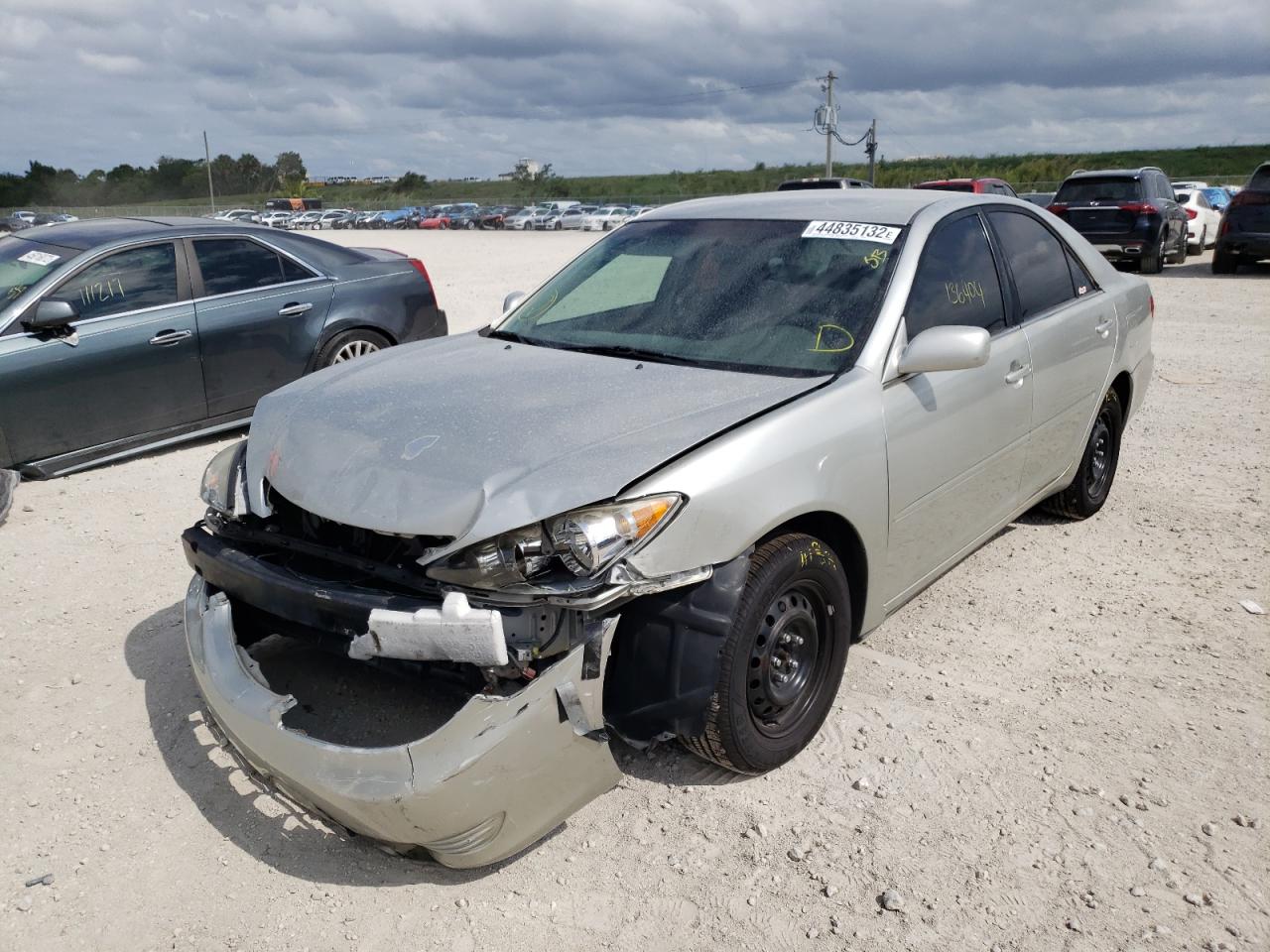 Photo 2 from auction – 2005 TOYOTA CAMRY with VIN 4T1BE30K95U559877