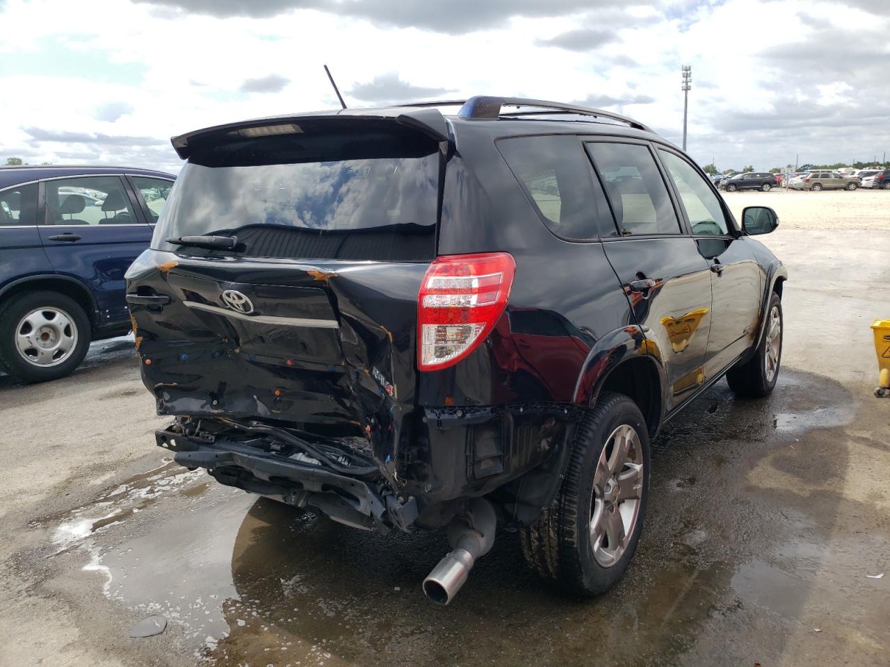 Photo 4 from auction – 2011 TOYOTA RAV4 SPORT with VIN JTMWF4DV2B5036882