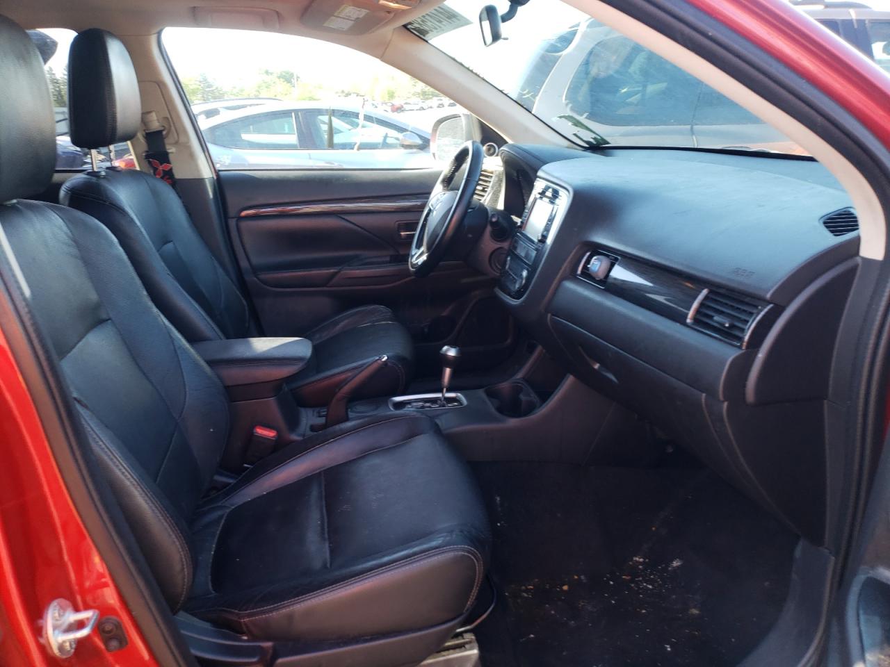 Photo 5 from auction – 2016 MITSUBISHI OUTLANDER with VIN JA4AD3A39GZ002977